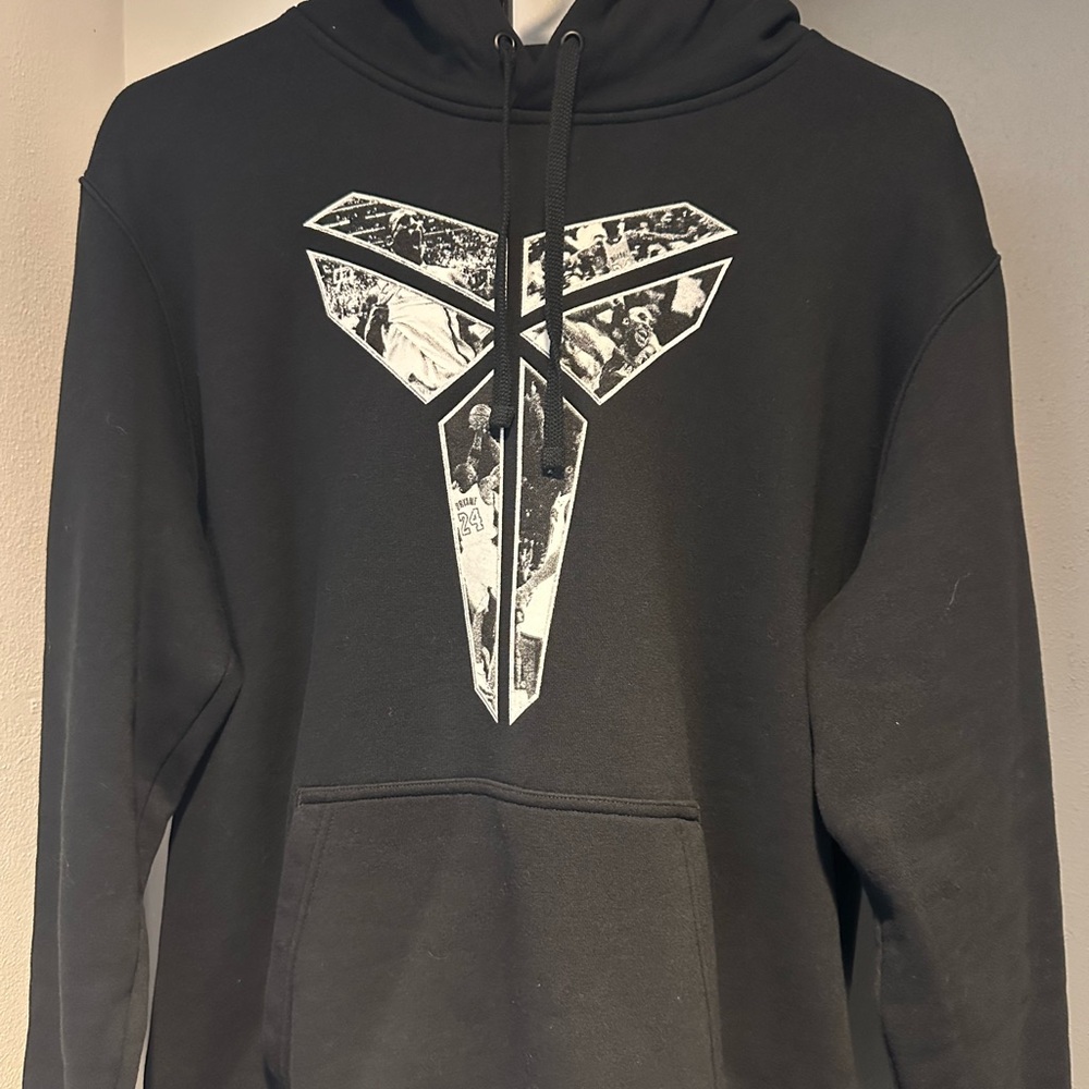 Nike Hoodie. Kobe Bryant Memorial Black Hoodie. Size M. New, no tags.